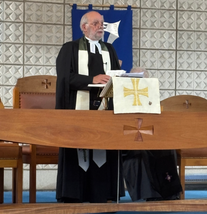 Rev Roger Woodall